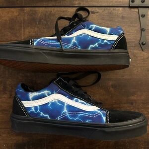 Vans Old Skool 'Lightning' skate shoes in black and blue.